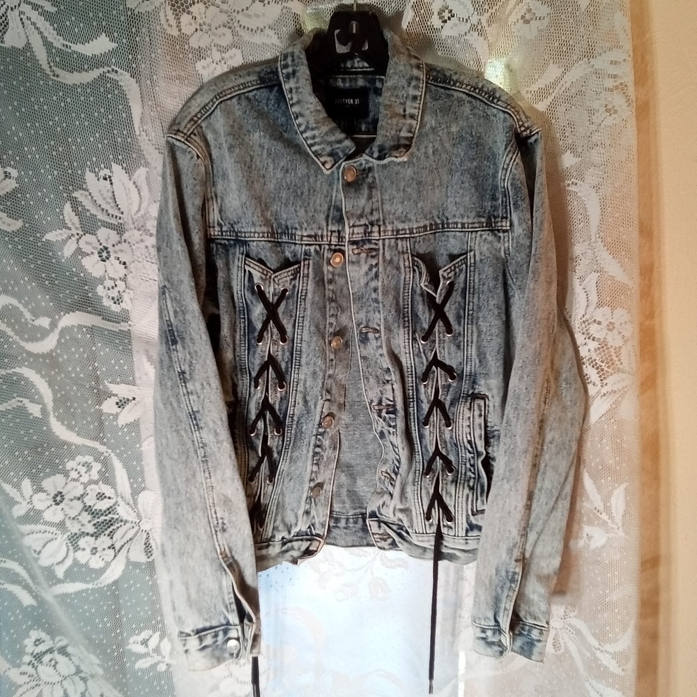 Forever 21 Men's Jean Jacket w Shoestring like Pockets Sz S